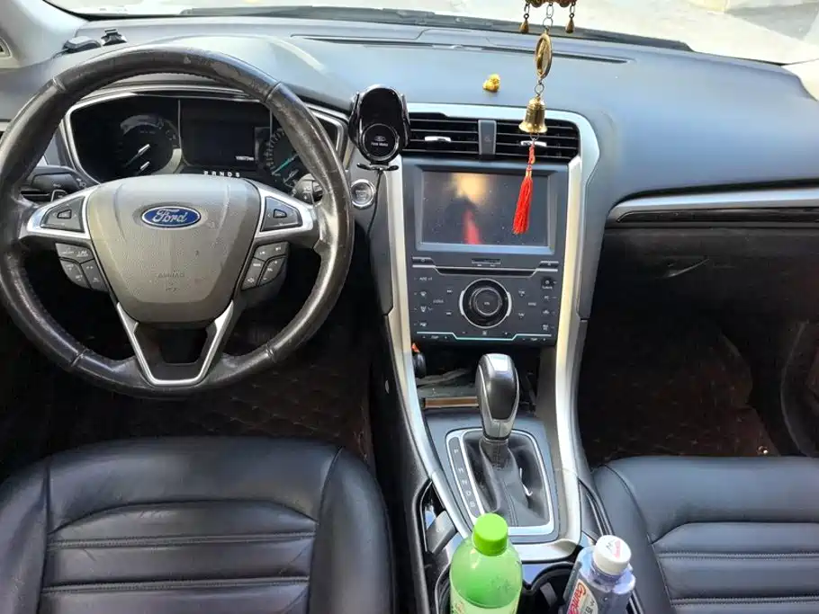 Ford Mondeo — миниатюра 12