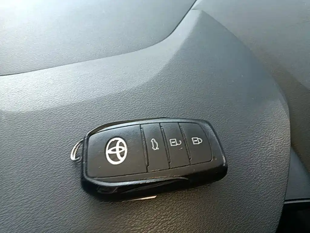 Toyota Corolla — миниатюра 9