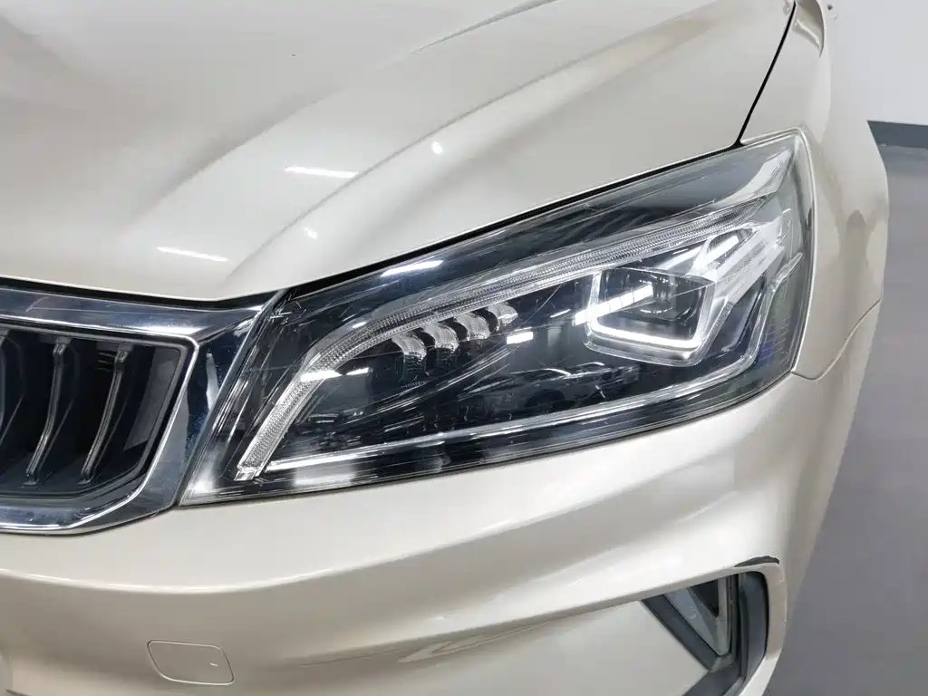 Geely Emgrand — миниатюра 7