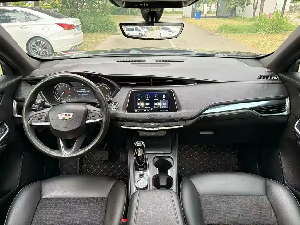 Cadillac XT4 — миниатюра 4