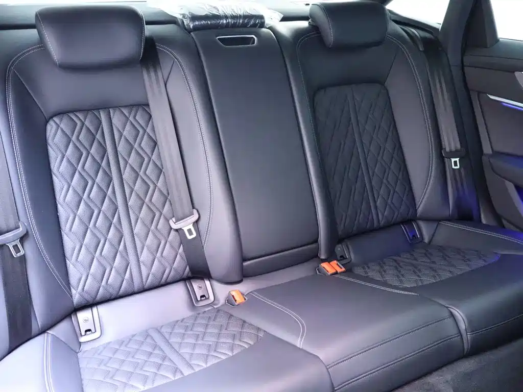 Audi A6L — миниатюра 23