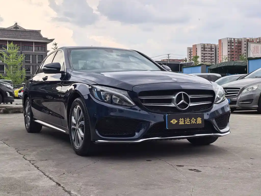 Mercedes-Benz C-Class — миниатюра 3
