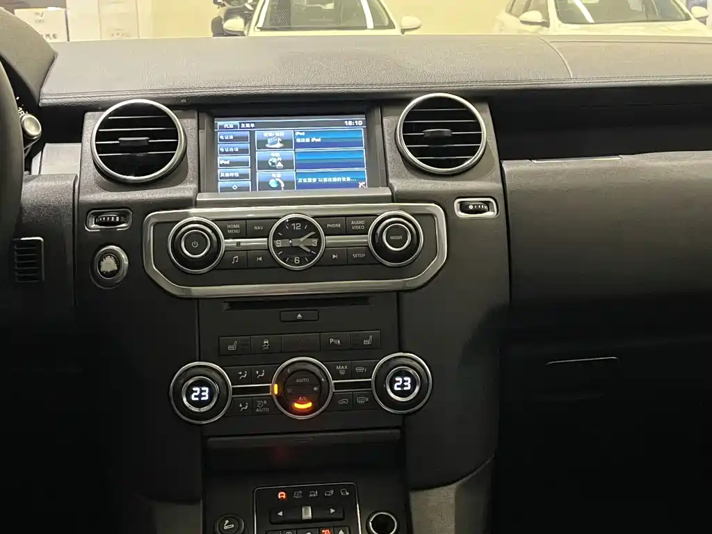 Land Rover Discovery — миниатюра 12