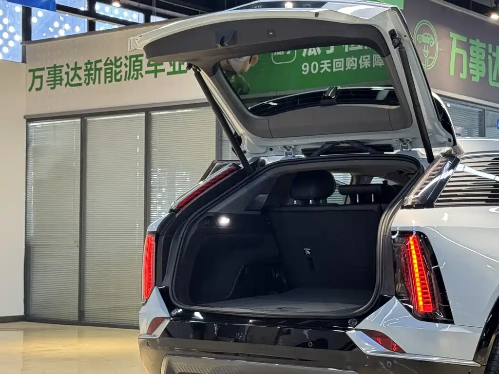Cadillac IQ — миниатюра 19