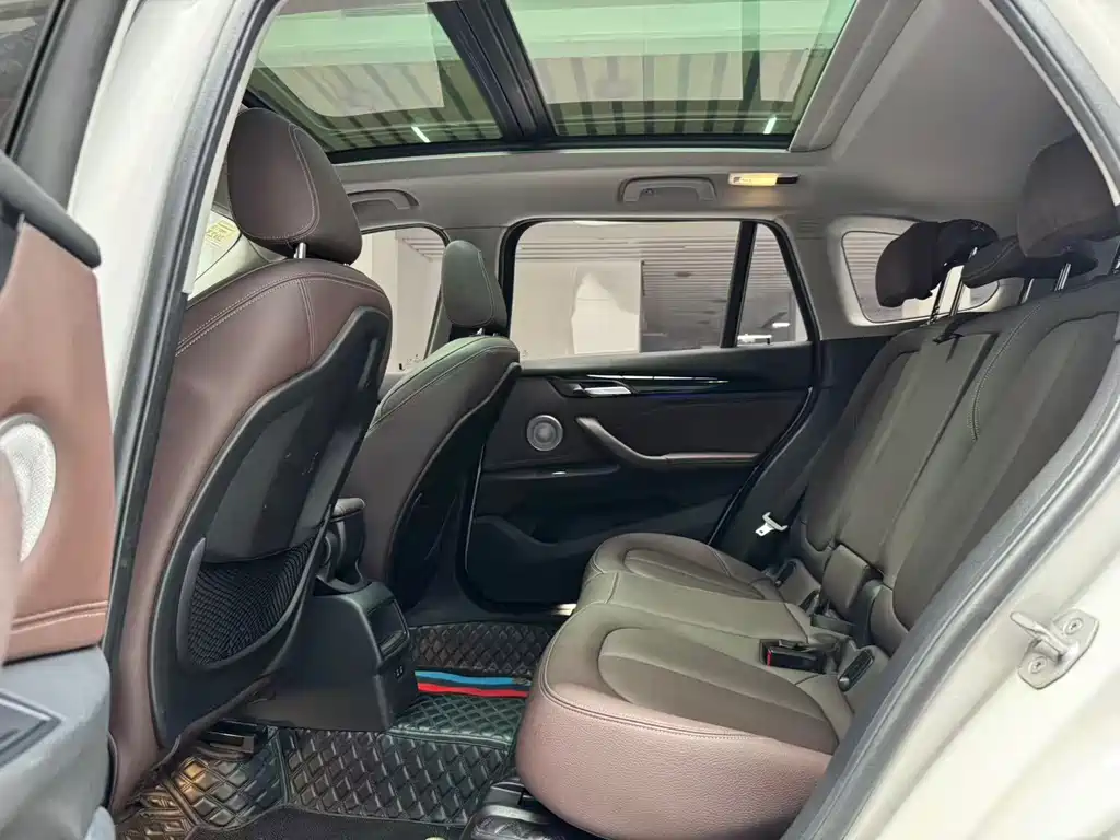 BMW X1 — миниатюра 13