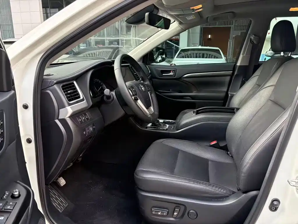Toyota Highlander — миниатюра 4
