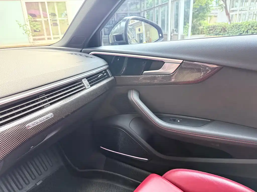 Audi S4 — миниатюра 9