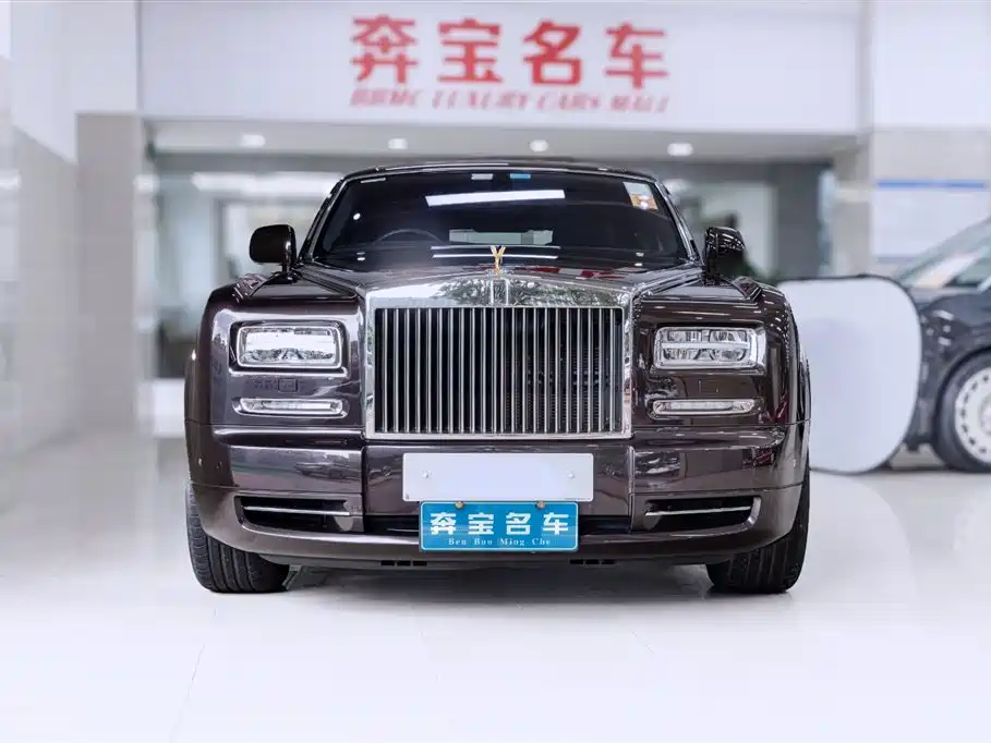 ROLLS-ROYCE PHANTOM