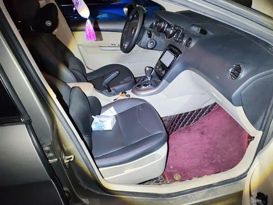 Peugeot 408 — миниатюра 8