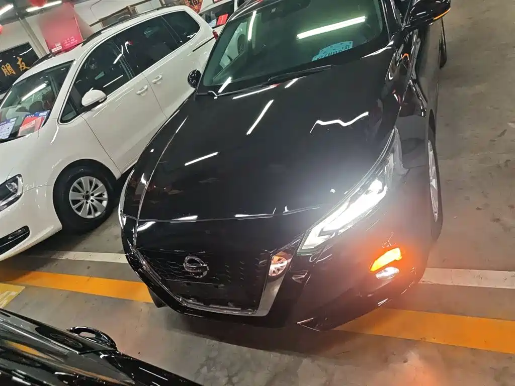 NISSAN TEANA