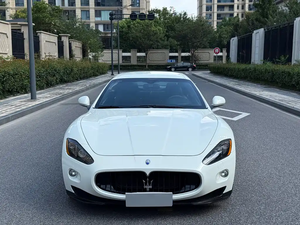 Maserati GranTurismo — миниатюра 2