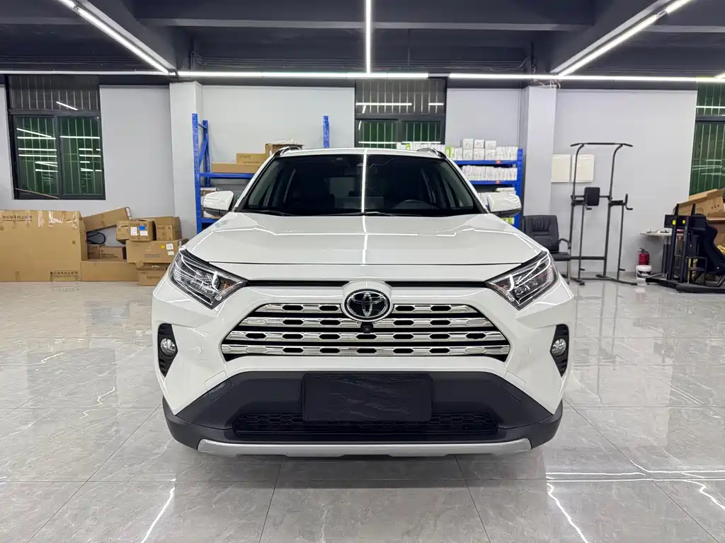 Toyota RAV4 — миниатюра 2