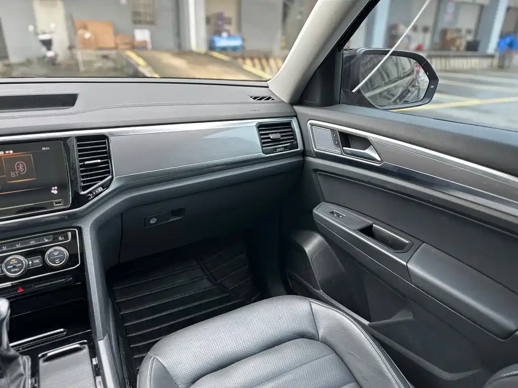 Volkswagen Teramont — миниатюра 15