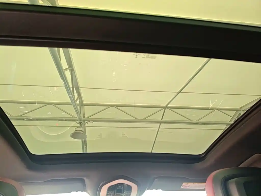 Porsche Macan — миниатюра 18