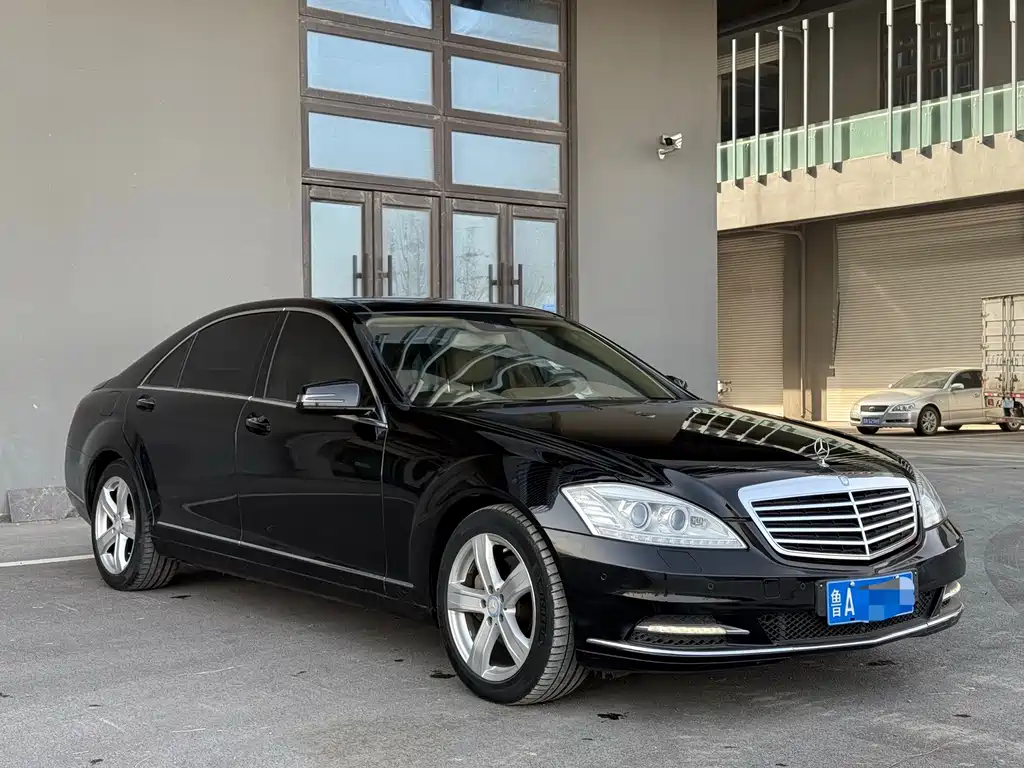 Mercedes-Benz S-Class — миниатюра 3