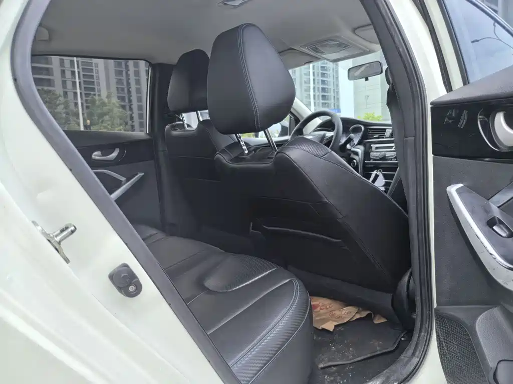 Venucia D60EV 2022 Comfort
