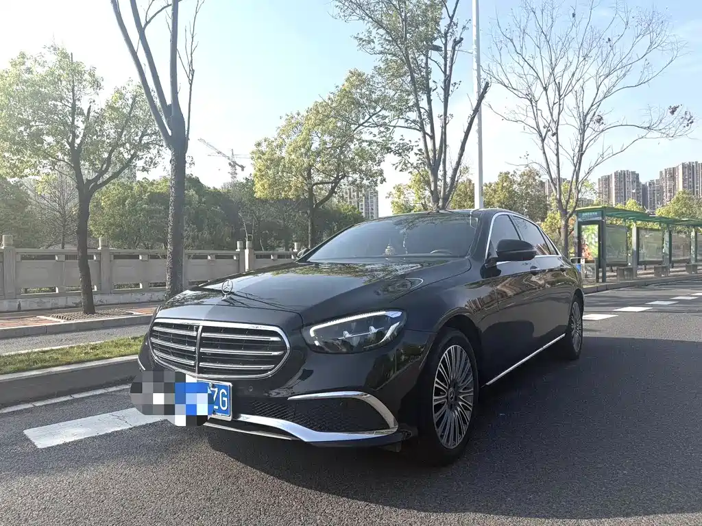 Mercedes-Benz E-Class 2022