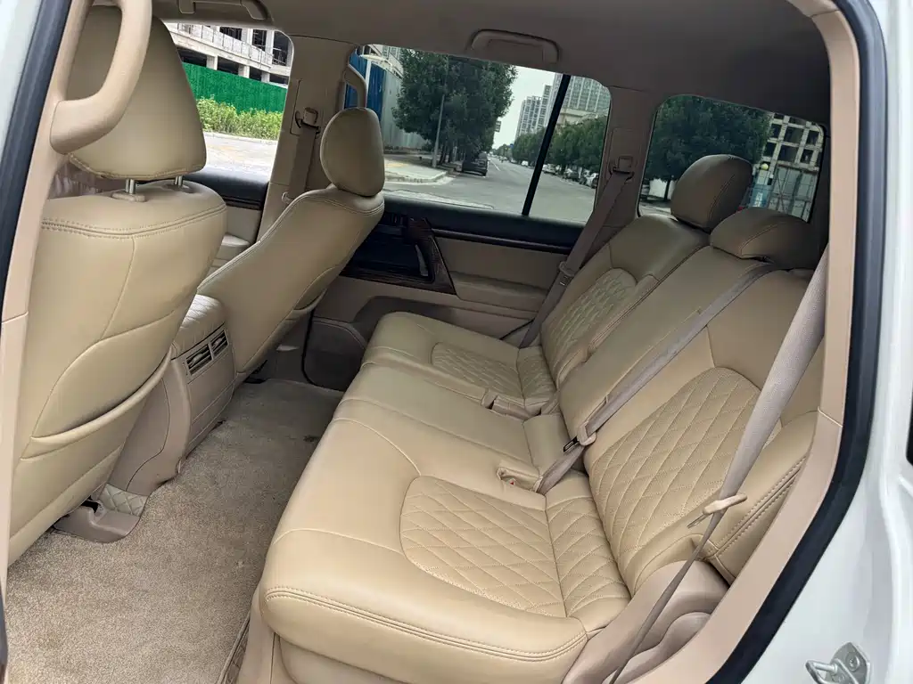 Toyota Land Cruiser — миниатюра 12