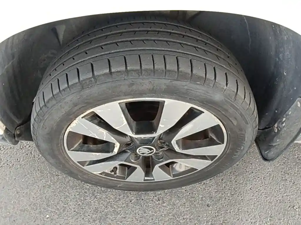 Skoda Yeti — миниатюра 23