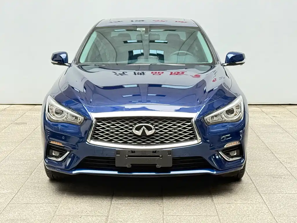 INFINITI Q50L