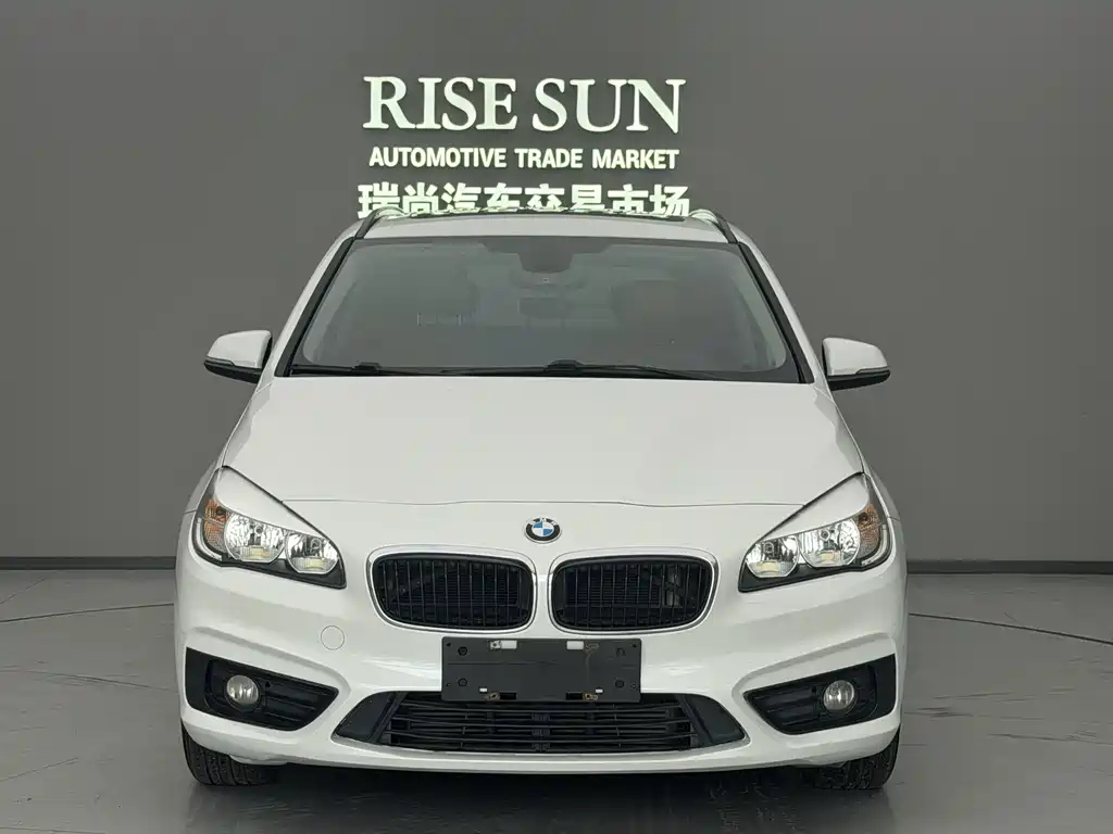 BMW 2 Series Active Tourer — миниатюра 2