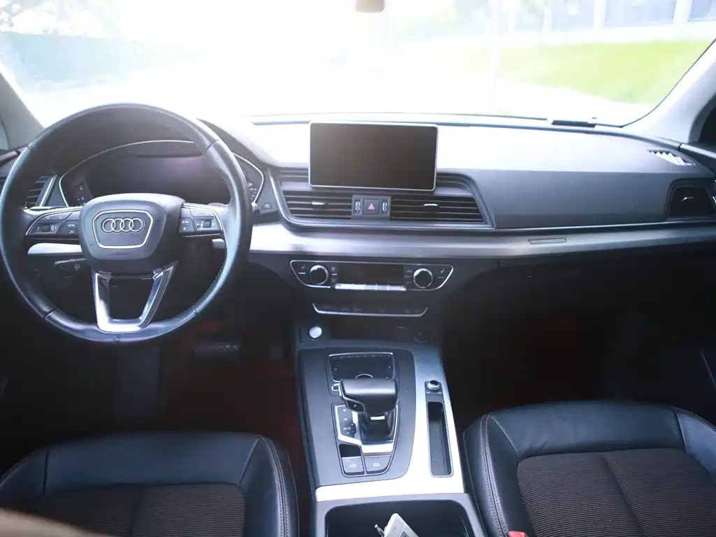 Audi Q5L — миниатюра 9