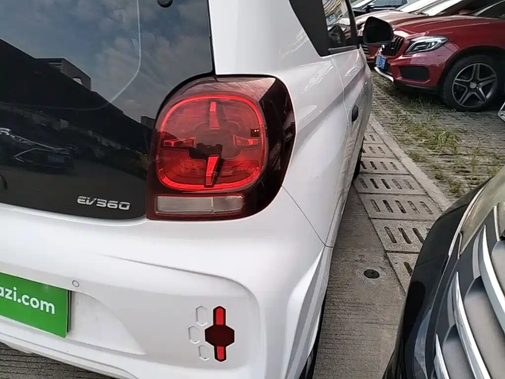 Roewe Clever — миниатюра 8