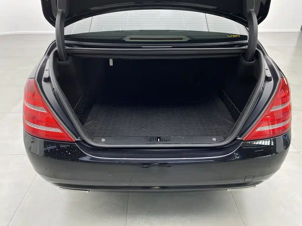 Mercedes-Benz S-Class — миниатюра 9