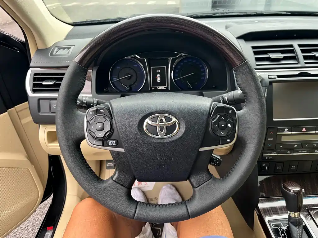 Toyota Camry — миниатюра 13
