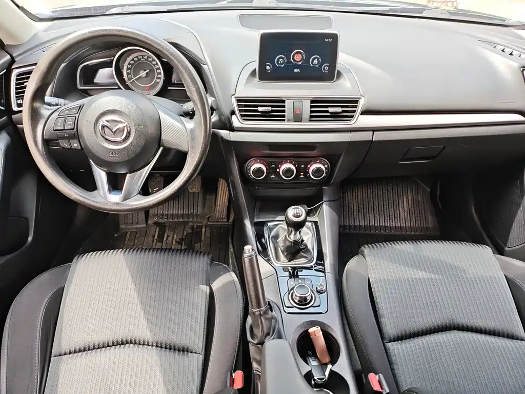 Mazda 3 Axela — миниатюра 8