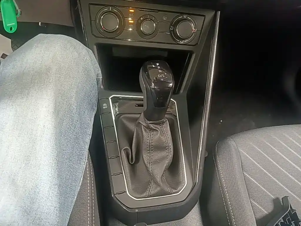 Volkswagen Lavida — миниатюра 14