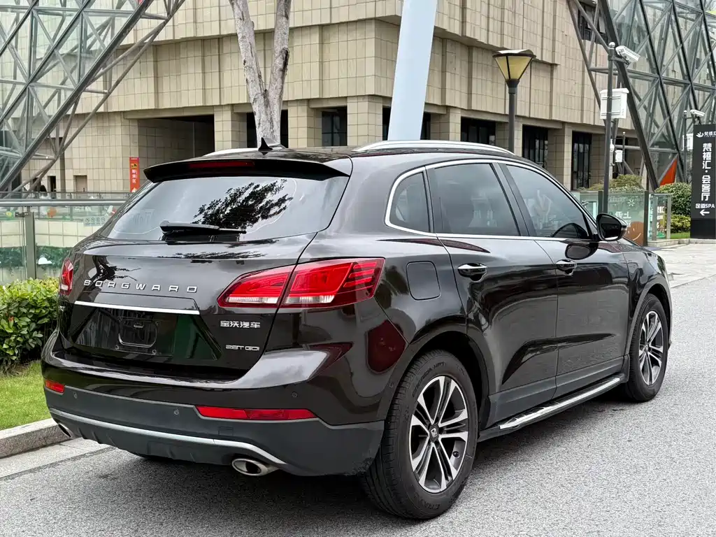 Borgward BX7 — миниатюра 4