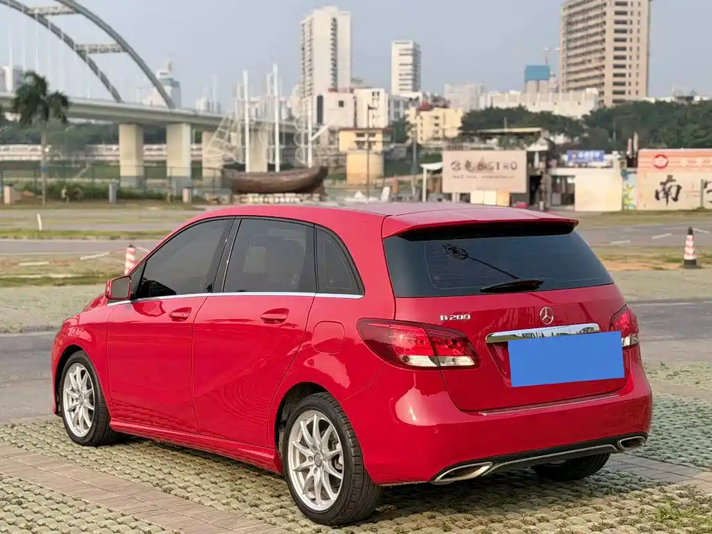 Mercedes-Benz B-Class — миниатюра 7