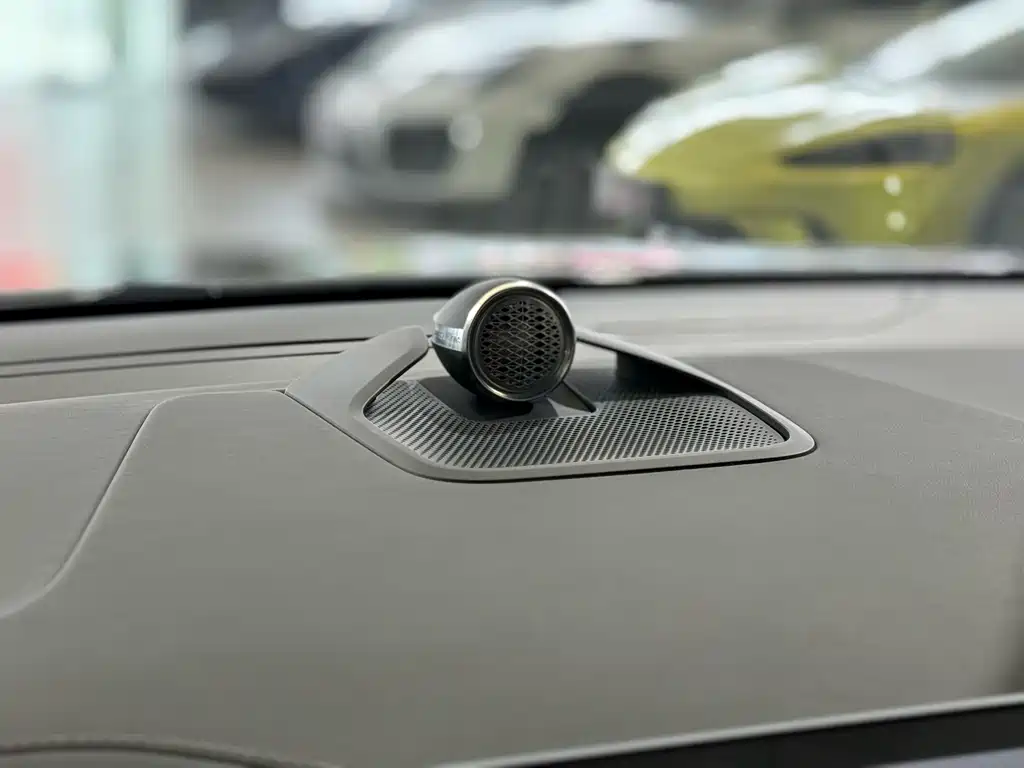 Volvo EM90 — миниатюра 19