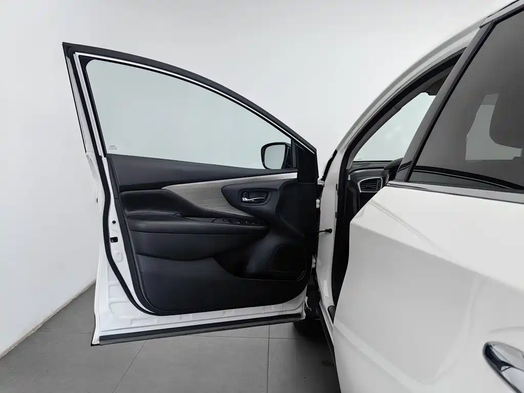 Nissan Murano — миниатюра 8