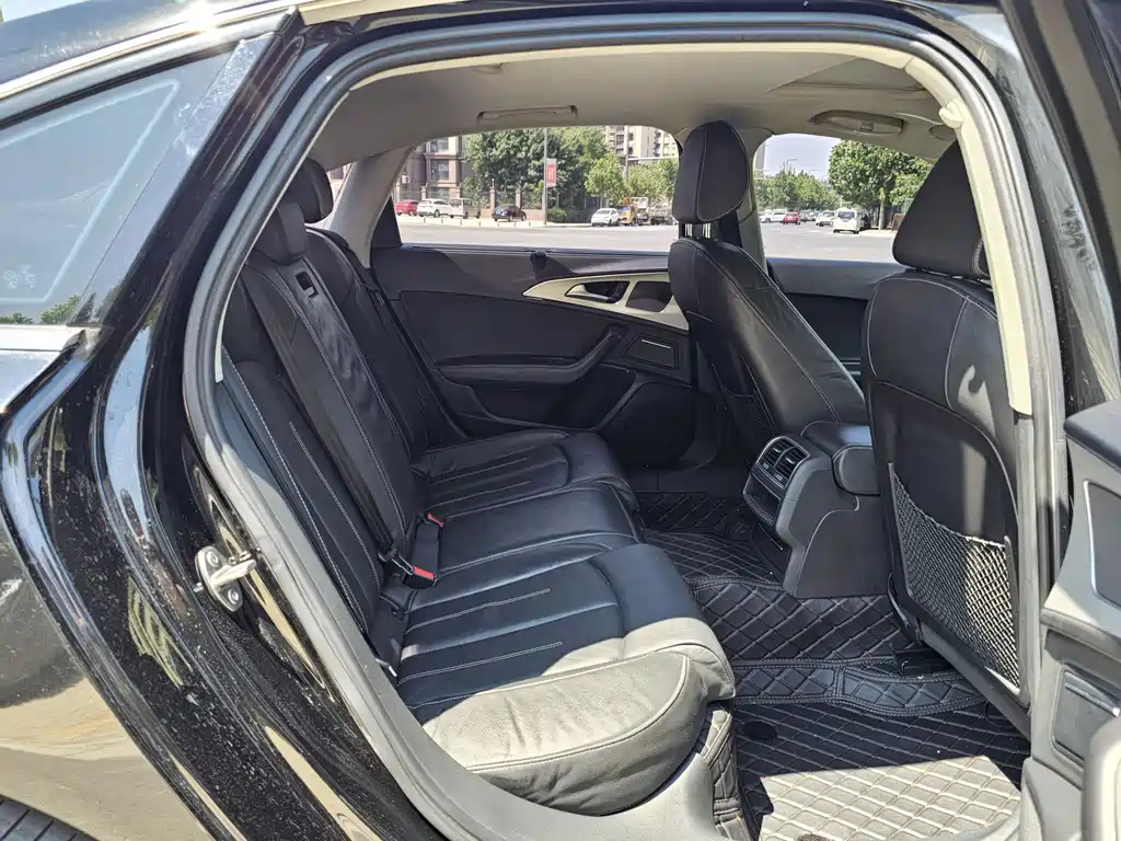 Audi A6L — миниатюра 10