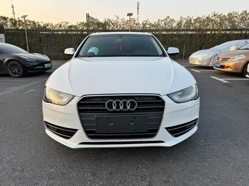 Audi A4L 2013 35 TFSI AT Comfort