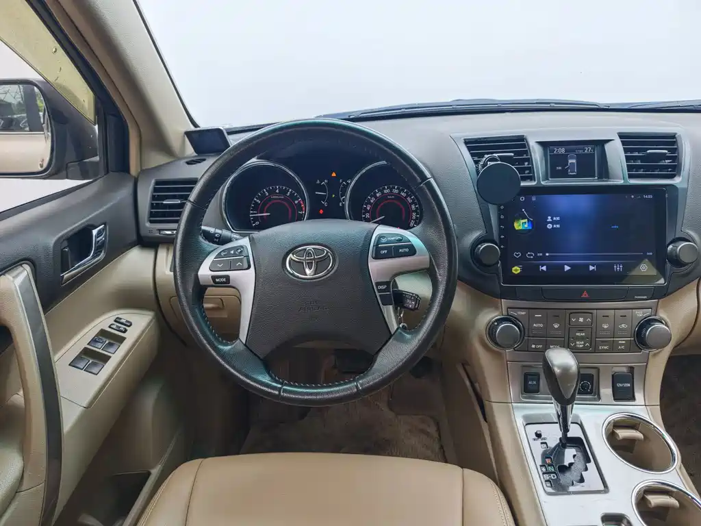 Toyota Highlander — миниатюра 16