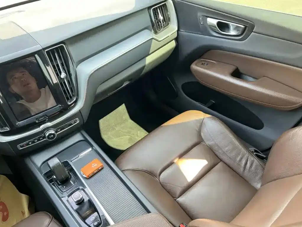 Volvo XC60 — миниатюра 7