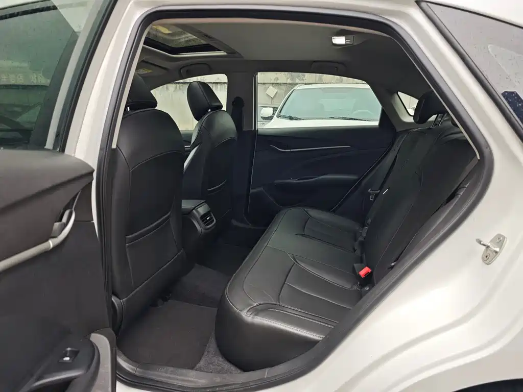 Buick Excelle — миниатюра 6