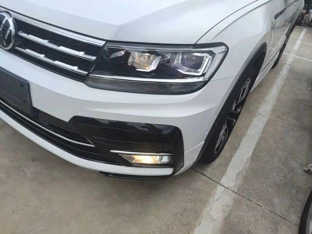 Volkswagen Tiguan L — миниатюра 24