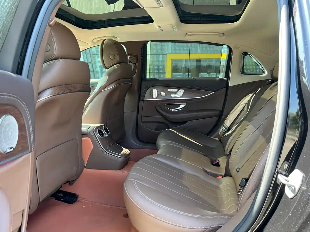 MERCEDES-BENZ E CLASS