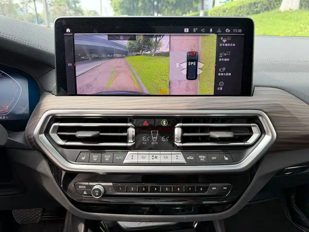 BMW X3 — миниатюра 10
