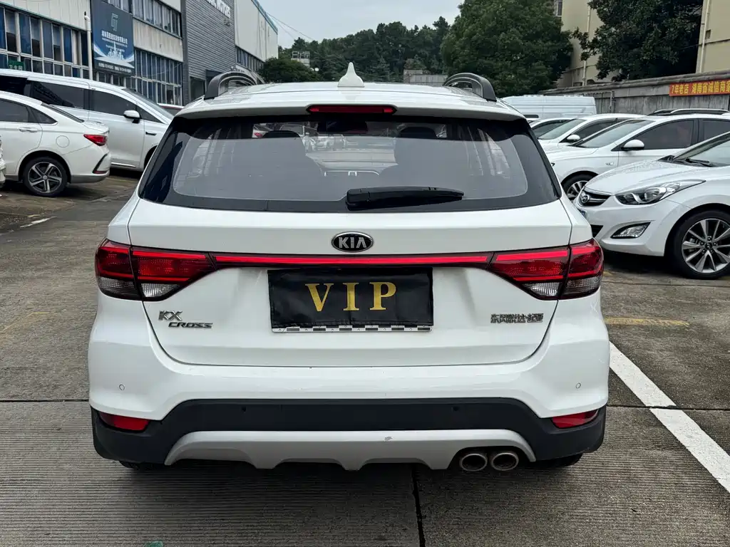 Kia KX Cross — миниатюра 5