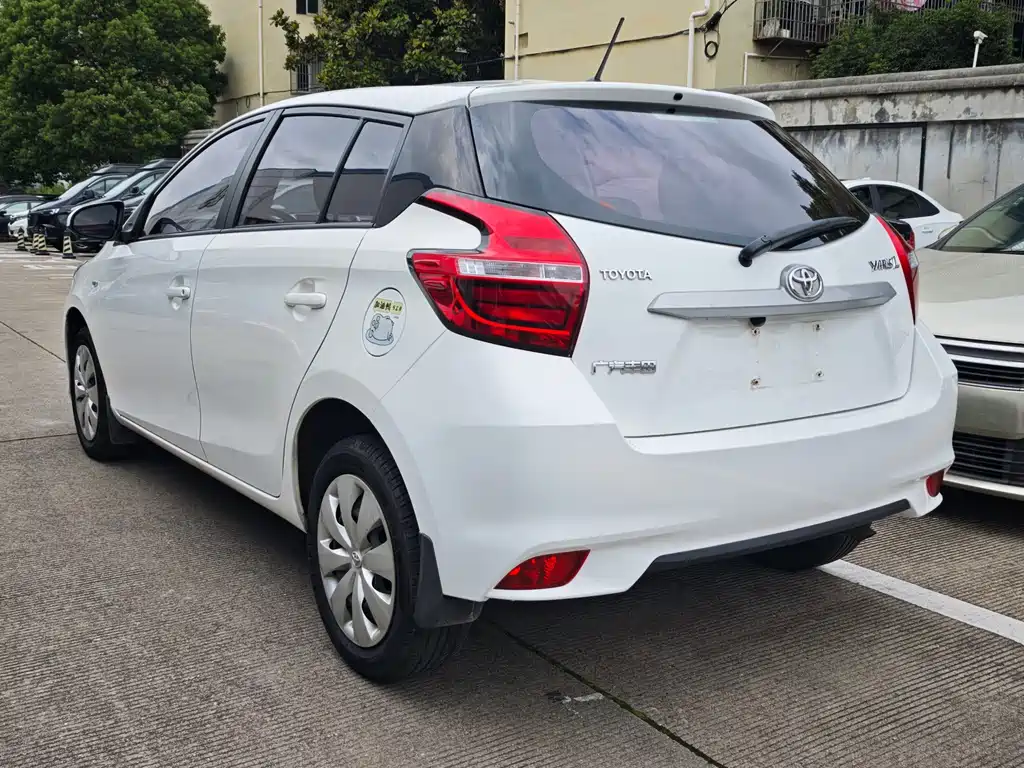 Toyota Yaris L — миниатюра 4