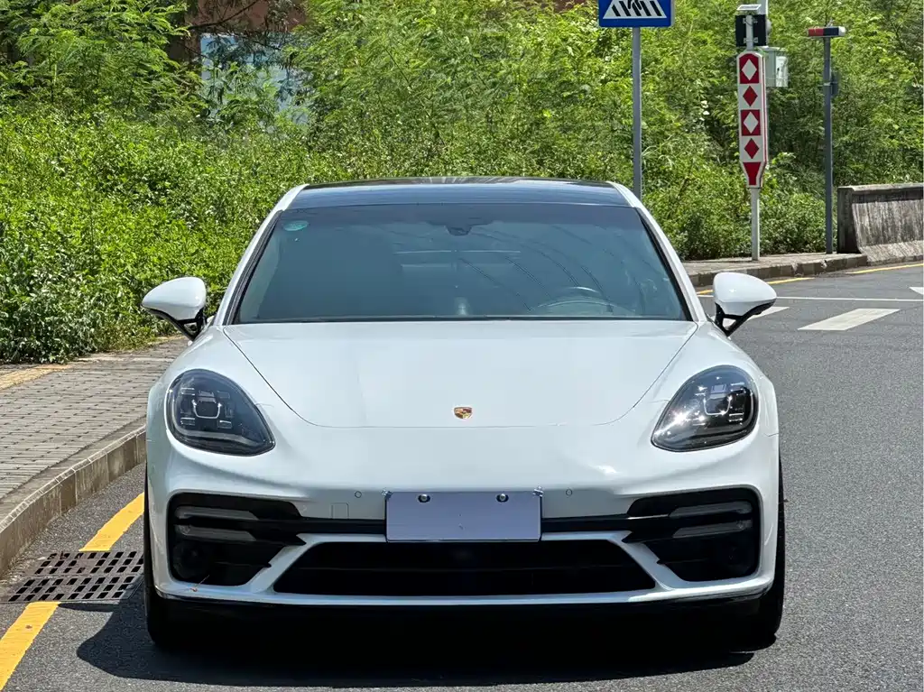 Porsche Panamera — миниатюра 3