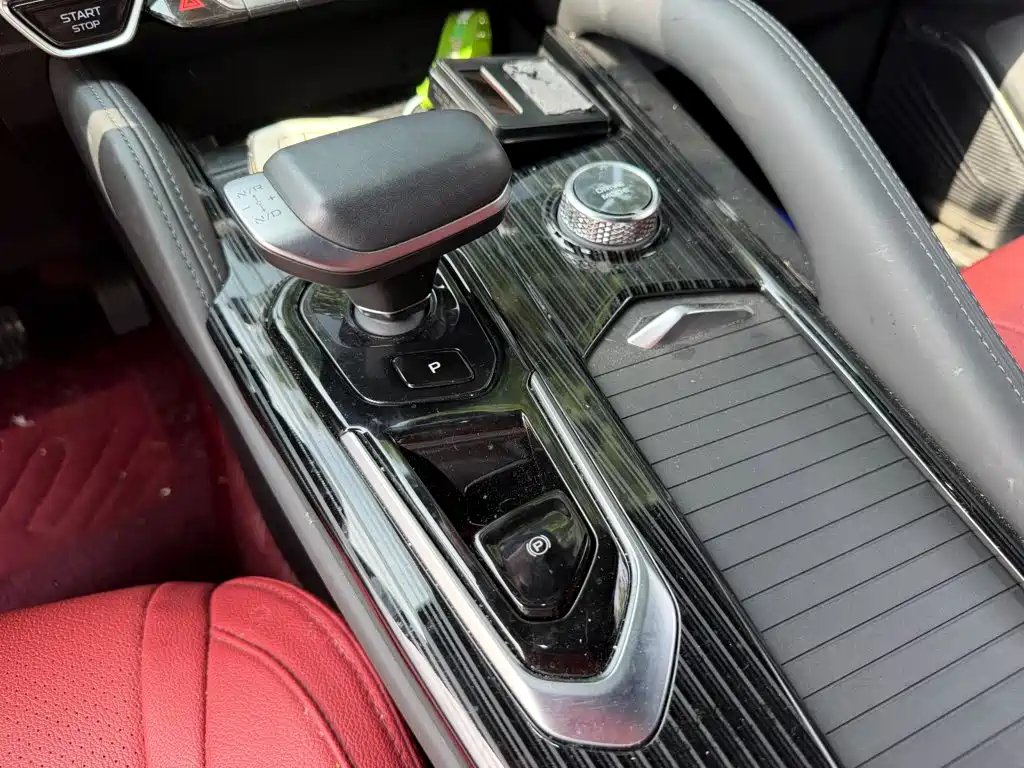 Geely Xingyue L — миниатюра 9