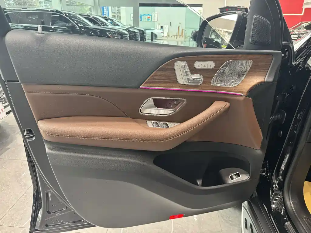 Mercedes-Benz GLS — миниатюра 4