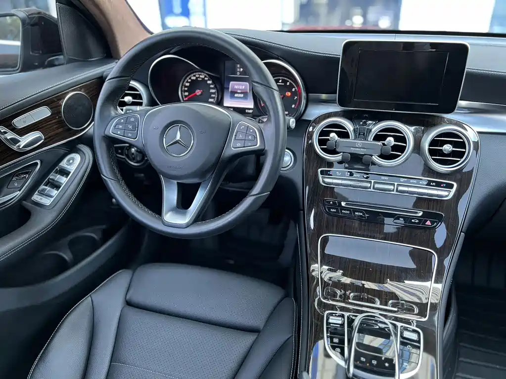 Mercedes-Benz GLC 2016 GLC 260 4MATIC Luxury