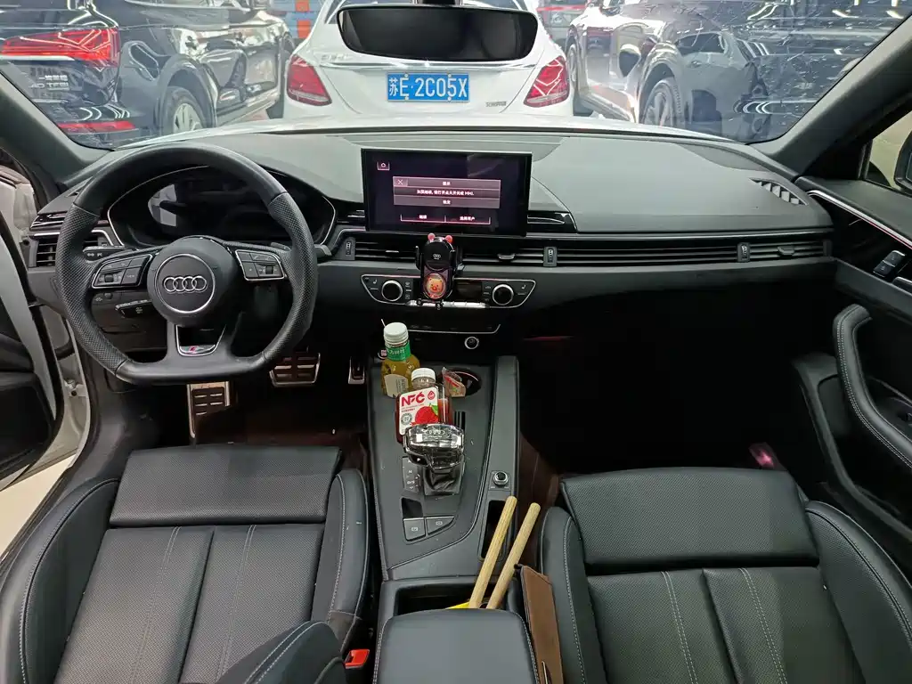 Audi A4L — миниатюра 7